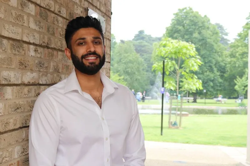 Dr Krishaan Vekaria